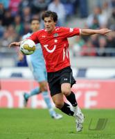 FUSSBALL 1. BUNDESLIGA: Hannover, HUSZTI Einzelaktion