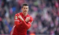 Fussball 1. Bundesliga Saison 16/17: FC Bayern Muenchen - FC Schalke 04