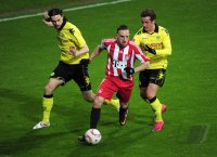 Fussball 1. Bundesliga : Neven Subotic (li, Borussia Dortmund)gegen Franck Ribery (Mitte, FC Bayern Muenchen) gegen Mario Goetze (re, Borussia Dortmund)