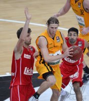 Basketball 1. Bundesliga 2012/2013:  Walter Tigers Tuebingen - LTi Giessen 46ers
