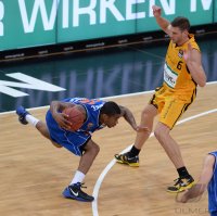 Basketball 1. Bundesliga 13/14:  Walter Tigers Tuebingen - Mitteldeutscher BC