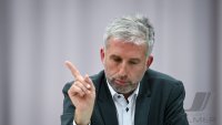 Streitgespraech OB Boris Palmer und AfD Landesvorsitzender Markus Frohnmaier in Tuebingen