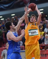Basketball 1. Bundesliga 14/15 Hauptrunde:  Walter Tigers Tuebingen - Loewen Braunschweig