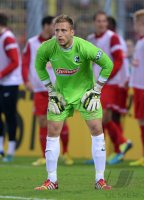 Fussball DFB Pokal 2. Runde 13/14: Torwart Oliver Baumann (SC Freiburg)