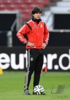 Fussball Training Deutsche Nationalmannschaft: Trainer Joachim Loew (Deutschland)
