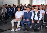 Verkehrsminister Winfried Hermann (Die Gruenen) bei der Firma Moby - mobility for you