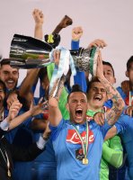 Fussball Supercoppa Italia Finale 2014 in Doha: JUBEL SSC Neapel