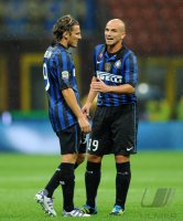 FUSSBALL SERIE A:  Diego Forlan , Esteban Cambiasso (v. li., Inter Mailand)