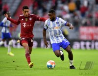 Fussball 1. Bundesliga Saison 21/22: FC Bayern Muenchen -  Hertha BSC Berlin