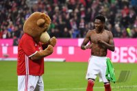 Fussball 1. Bundesliga Saison 16/17: FC Bayern Muenchen - Borussia Moenchengladbach