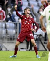 Fussball 1. Bundesliga Saison 21/22: FC Bayern Muenchen - SpVgg Greuther Fuerth