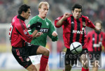Fussball 1. Bundesliga: Leverkusen - Wolfsburg, Zweikampf