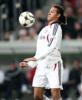 Fussball 1. Bundesliga: Bayern, DEMICHELIS Einzelaktion