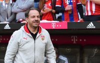 Fussball 1. Bundesliga Saison 15/16: FC Bayern Muenchen - VfB Stuttgart
