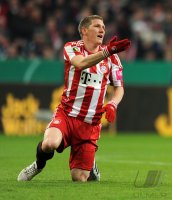 Fussball DFB Pokal 10/11 : Bastian Schweinsteiger (FC Bayern Muenchen)