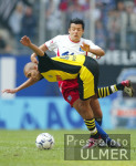 Fussball 1. Bundesliga: Hamburger SV - Dortmund, Zweikampf