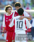 Umarmung FC Bayern Muenchen  -  Bayer Leverkusen