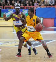 Basketball 1. Bundesliga 2012/2013:  Walter Tigers Tuebingen -Phoenix Hagen