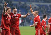 FUSSBALL, DFB Pokal Halbfinale: Holger Badstuber, Mark van Bommel, Arjen Robben (v. li., FCB)