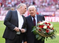 Fussball 1. Bundesliga Saison 17/18: FC Bayern Muenchen -  VfB Stuttgart