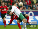 Fussball 1. Bundesliga: Leverkusen - Bremen,  Zweikampf