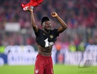 Fussball 1. Bundesliga Saison 21/22: JUBEL FC Bayern Muenchen feiert die 32. Meisterschaft