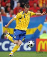 FUSSBALL EURO 2008: Schweden, NILSSON Einzelaktion