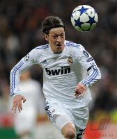 Fussball: Champions League Achtelfinale, Saison 2010/2011: Madrid - Lyon
