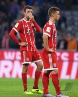 Fussball 1. Bundesliga Saison 17/18: FC Bayern Muenchen - VfL Wolfsburg