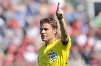 FUSSBALL 1. BUNDESLIGA: Schiedsrichter Felix BRYCH