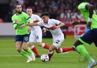 Fussball 1. Bundesliga Saison 18/19: VfB Stuttgart - FC Schalke 04