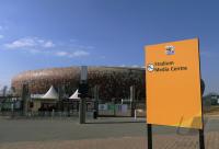 FUSSBALL WM 2010: Hinweisschild Pressezentrum am Soccer City Stadion