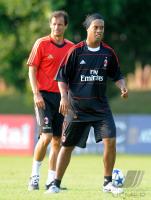 FUSSBALL SERIE A:  Trainer Massimiliano Allegri, Ronaldinho  (v. li., Milan)