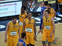 Basketball 1. Bundesliga 15/16 Hauptrunde: Walter Tigers Tuebingen - FRAPORT SKYLINERS Frankfurt