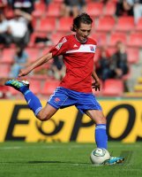 FUSSBALL, DFB Pokal 1. Hauptrunde:  Elfmeter Tor zum 2:1 Mijo Tunjic (Unterhaching)