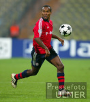 FUSSBALL CHL FCB  - La Coruna Ze Roberto  (FCB) am Ball