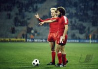 Fussball  FC Bayern-Prag:  Rummenigge, Breitner