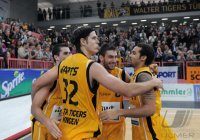 Basketball  1. Bundesliga  10/11  Walter Tigers Tuebingen - BBC Bayreuth