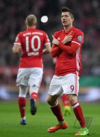 Fussball DFB Pokal Viertelfinale 16/17: FC Bayern Muenchen - FC Schalke 04