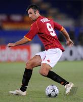 FUSSBALL CHAMPIONS LEAGUE: AS ROM, VUCINI Einzelaktion