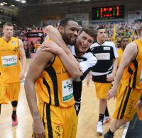 Basketball 1. Bundesliga 2012/2013:  Walter Tigers Tuebingen - FC Bayern Muenchen