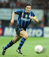 FUSSBALL CHL  Saison 10/11:  Javier Zanetti (Inter Mailand)