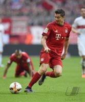 Fussball 1. Bundesliga Saison 15/16: FC Bayern Muenchen - VfB Stuttgart