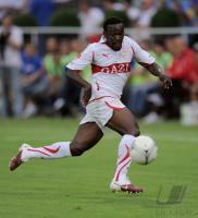 Fussball 1. Bundesliga  Saison 2010/2011   Arthur  Boka  (VfB Stuttgart)