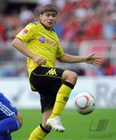Fussball 1. Bundesliga  Saison 2010/2011: Borussia Dortmund, SCHMELZER am Ball
