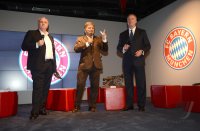 Fussball 1. Bundesliga: Die Erlebniswelt des FC Bayern Muenchen in der Allianz Arena