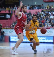 Basketball 1. Bundesliga 15/16 Hauptrunde: Walter Tigers Tuebingen - Brose Baskets Bamberg