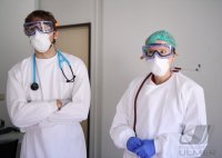 Corona: Container Ambulanz Tuebingen, Covid 19 Versorgung auf dem Tuebinger Festplatz