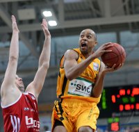 Basketball 1. Bundesliga 2013/2014:  Walter Tigers Tuebingen - Brose Baskets Bamberg