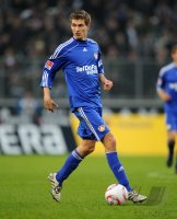 Fussball: 1. Bundesliga Saison 2010/2011: Leverkusen, SCHWAAB am Ball